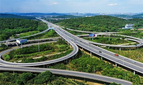 灵石钢筋套筒应用于高速公路
